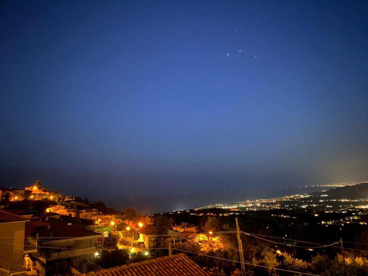 Seta Luxury Apartamento Roseto Degli Abruzzi Exterior foto