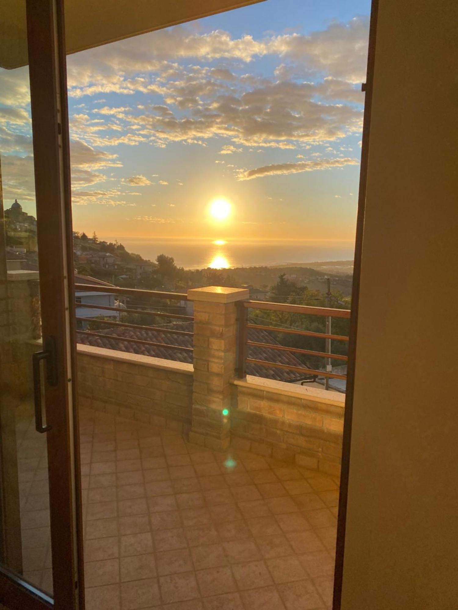 Seta Luxury Apartamento Roseto Degli Abruzzi Exterior foto
